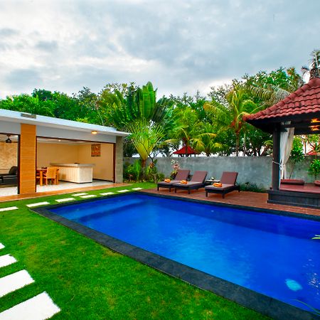 ปูริ ซารอน บารูนา บีช คอทเทจ Hotel โลวินา ภายนอก รูปภาพ
