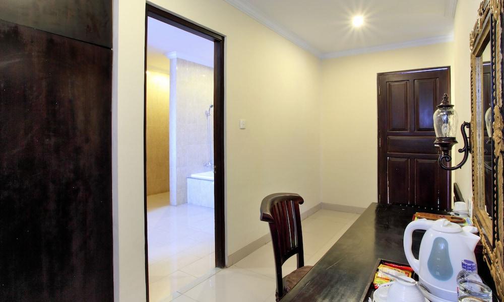 ปูริ ซารอน บารูนา บีช คอทเทจ Hotel โลวินา ภายนอก รูปภาพ