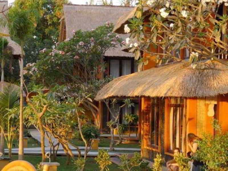 ปูริ ซารอน บารูนา บีช คอทเทจ Hotel โลวินา ภายนอก รูปภาพ